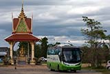 Banthathon Temple with Malaysian tour bus, Hat&nbsp;Yai - Click for larger image