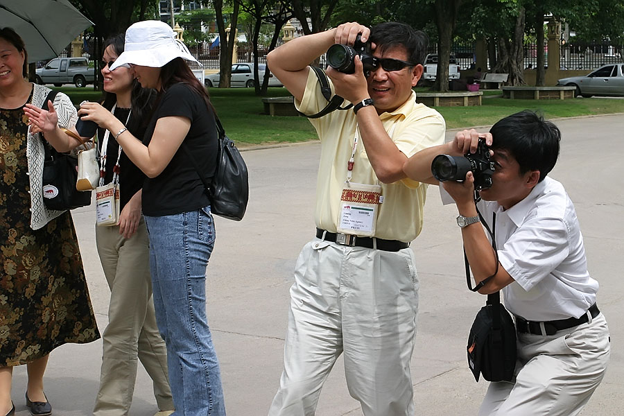 A couple of over-zealous Chinese photographers in Thailand