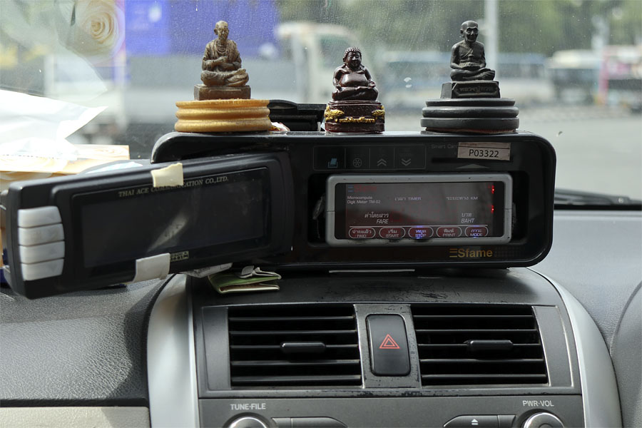 How to protect yourself from road accidents in Thailand