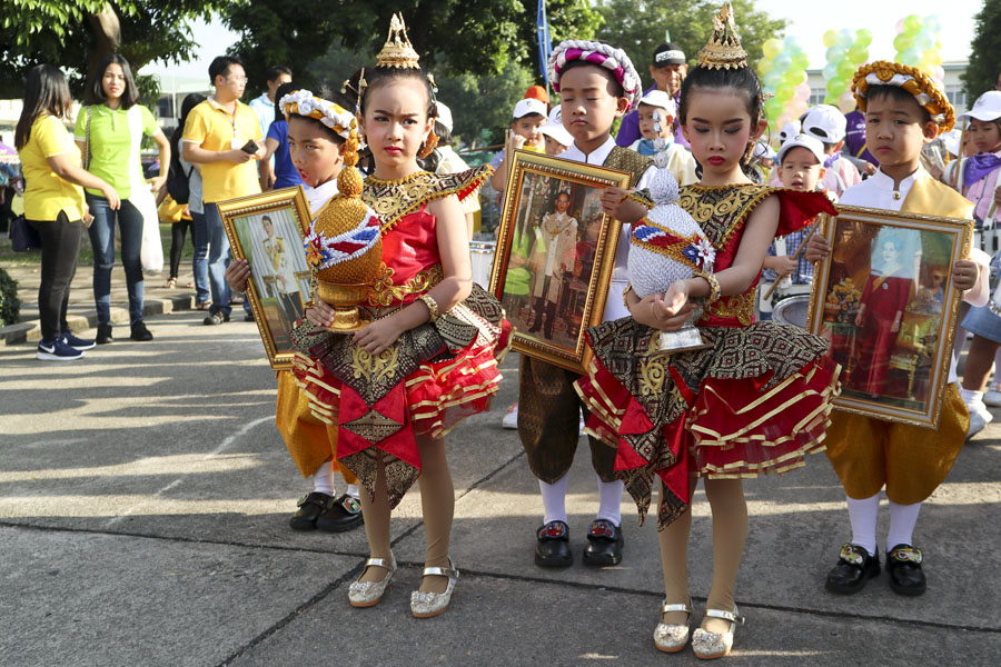 Dressing up the little kids
