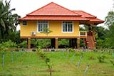 Modern Thai house built in the traditional style - Click for larger image